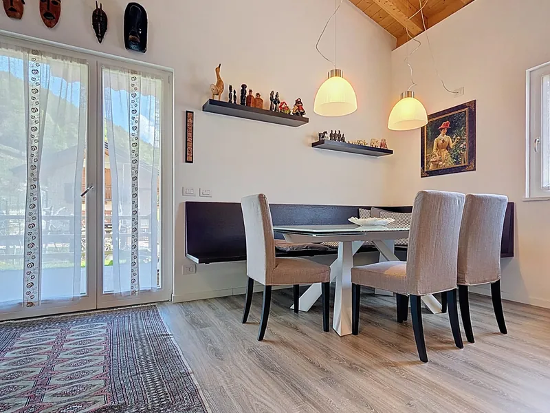 La sala dell’immobile dell’open house di Garniga Terme